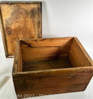 Primitive Painted Wood Crate with Lid and Message "Safe - Keep out and Stay Out".  14 x 15 1/2 x 23" 