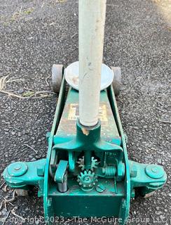 Sears and Roebuck 1 1/2 Ton Hydraulic Floor Jack