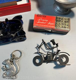 Group of Vintage Desk Items. 