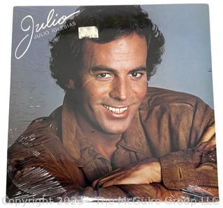 Vinyl Record Album: Julio Iglesias, "Julio" Columbia Records. 1983