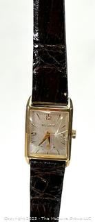 14K Yellow Gold Bulova Tank Wrist Watch on Leather Band. Crystal cracked. {was 1013CD}