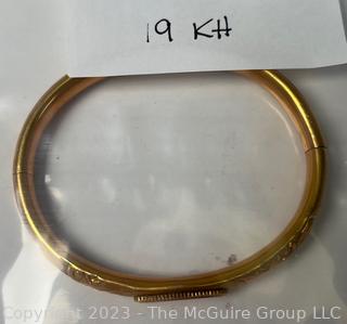 Antique Victorian Gold-Filled Hinged Bangle Bracelet Engraved with the Initial E.  