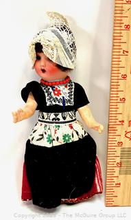 Antique 1930s Composition Souvenir Travel Doll Dressed in Ethnic Costumes - Netherlands. 