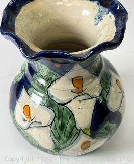 Mexican Talavera Calla Lily Hand Painted Mora Pottery Vase Mexico.  