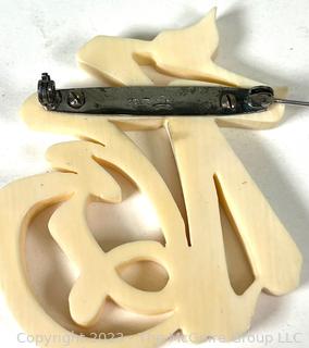 Carved Bone Japanese Character Brooch - Good Fortune