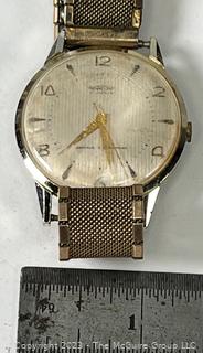 Aureole Gold Toned Men's Wrist Watch 