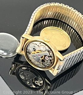 Hallmark Swiss 17 Jewel Incabloc Wristwatch in 14k Gold Case. Total Weight 56g 