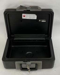 Sentry Safe Lock Box with Two (2) Keys 