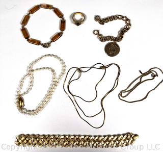 Collection of Jewelry Including Fresh Water Pearls