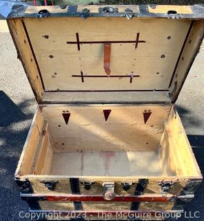 Canvas Lined Flat Top Steamer Trunk with Key. 33" x 20" x 24"