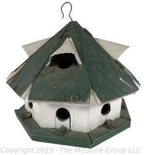 Green & White Primitive Handmade Amish Circular Wooden Birdhouse. 