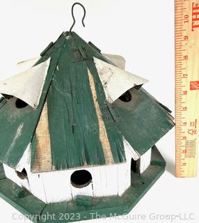 Green & White Primitive Handmade Amish Circular Wooden Birdhouse. 