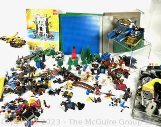 Large Collection of Vintage Legos Including Castle, Vehicles, Legoland, Figures and More. 