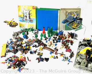 Large Collection of Vintage Legos Including Castle, Vehicles, Legoland, Figures and More. 