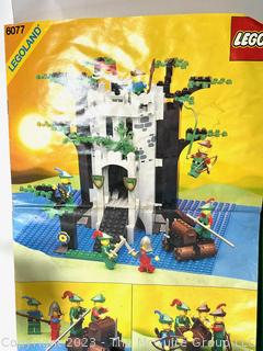 Large Collection of Vintage Legos Including Castle, Vehicles, Legoland, Figures and More. 