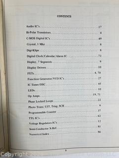 Five (5) Vintage Books on Computers and Technology, Including Hewlitt Packard circa 1970s & 1980's