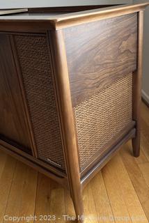 Mid Century Modern Magnavox Astro-Sonic Floor Console Radio Phonograph 19"d x 51"l x 27"t.