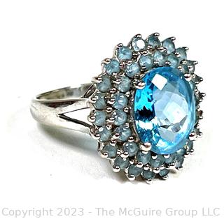 14kt White Gold and Blue Aquamarine Stone Surround Ring.  Missing stone. 