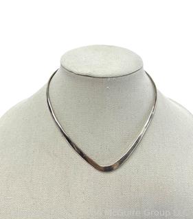 Flat Slider V Choker Necklace in Sterling Silver. 26g