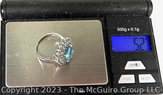 14kt White Gold and Blue Aquamarine Stone Surround Ring.  Missing stone. 