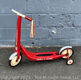 Radio Flyer Retro Red Scooter. 40" long x 28" Tall