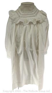 Victorian Childs Button Up The Back Pinafore With Lace Collar. 