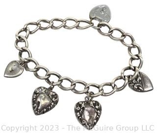 Sterling Silver Heart Charm Bracelet. 22 grams
