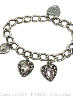 Sterling Silver Heart Charm Bracelet. 22 grams
