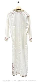 White Embroidered Robe or Caftan