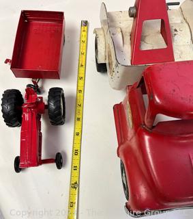 1954 Tonka Wrecker Tow Truck and Die Cast Metal International Harvester Tractor and Trailer Toys