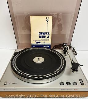 Philips Electronic 312 DC Servo Belt Drive Turntable Record Player. Untested