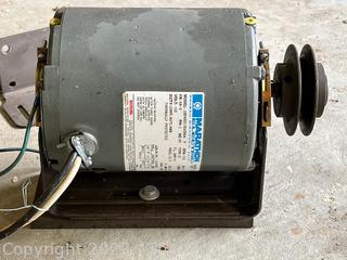 Marathon Electric Motor. 1 Phase, 1725 rpm, Amps 6.1, 115V. Untested