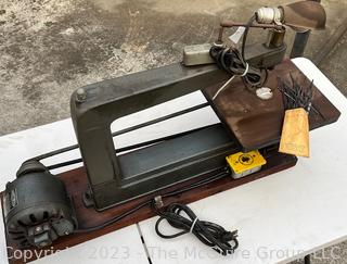 Vintage Scroll Saw. Motor Runs.