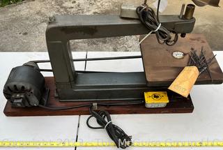 Vintage Scroll Saw. Motor Runs.