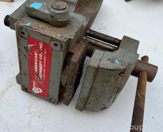 Dual Wheel Electric Grinder, Bench Vise and Various Sharpening Stones