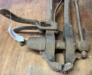 19th C Blacksmith Post Leg Vise 