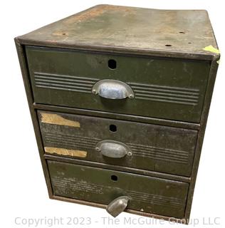 Green Industrial Metal 3 Drawer Cabinet.  One handle broken. 15 x 20 x 17.5"