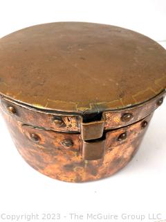 Antique Copper Doofpot with Sealing Lid,  11" diameter x 7" tall. 