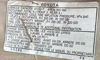 2000 4 Door Toyota Camry LE Sedan with 111,183 Miles Car VIN JT2BG22KXY0465727    Note: Windshield is cracked     