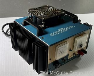 Heathkit Model IP-2715 Battery Eliminator, 20 Amp Power Supply Ham Radio