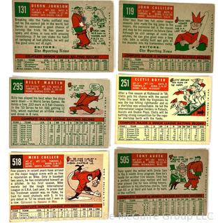 Sports Cards: Baseball: 18 Topps Cards Circa Early 1960's