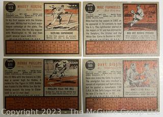 Sports Cards: Baseball: 18 Topps Cards Circa Early 1960's