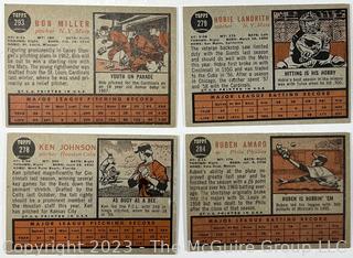 Sports Cards: Baseball: 18 1962 Topps Baseball Cards: Jim Gentile, Ruben Amaro et al