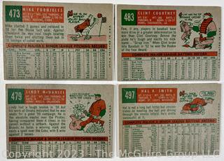 Sports Cards: Baseball: 25 Topps Cards Circa Early 1960's