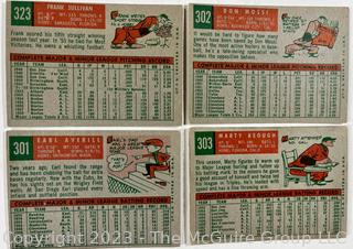 Sports Cards: Baseball: 25 Topps Cards Circa Early 1960's