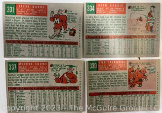 Sports Cards: Baseball: 25 Topps Cards Circa Early 1960's