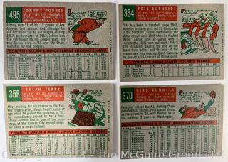 Sports Cards: Baseball: 25 Topps Cards Circa Early 1960's