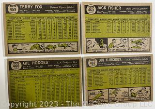 Sports Cards: Baseball: 25 1961 Topps; Hodges, Kubek, Fox, Wynn, Burgess, Covington et al