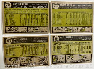 Sports Cards: Baseball: 25 1961 Topps; Hodges, Kubek, Fox, Wynn, Burgess, Covington et al