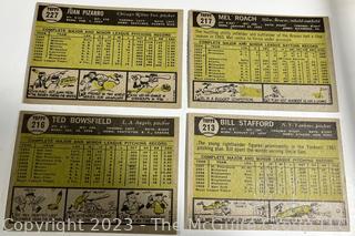 Sports Cards: Baseball: 20 Topps Cards Circa Early 1960's